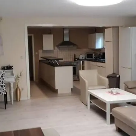 Bis 7 Peesonen Bei Hamburg Апартаменты Буххольц-ин-дер-Нордхайде